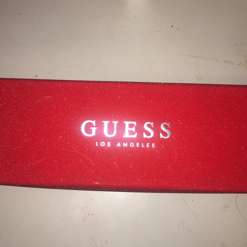 Guess cute neckless with a bow
